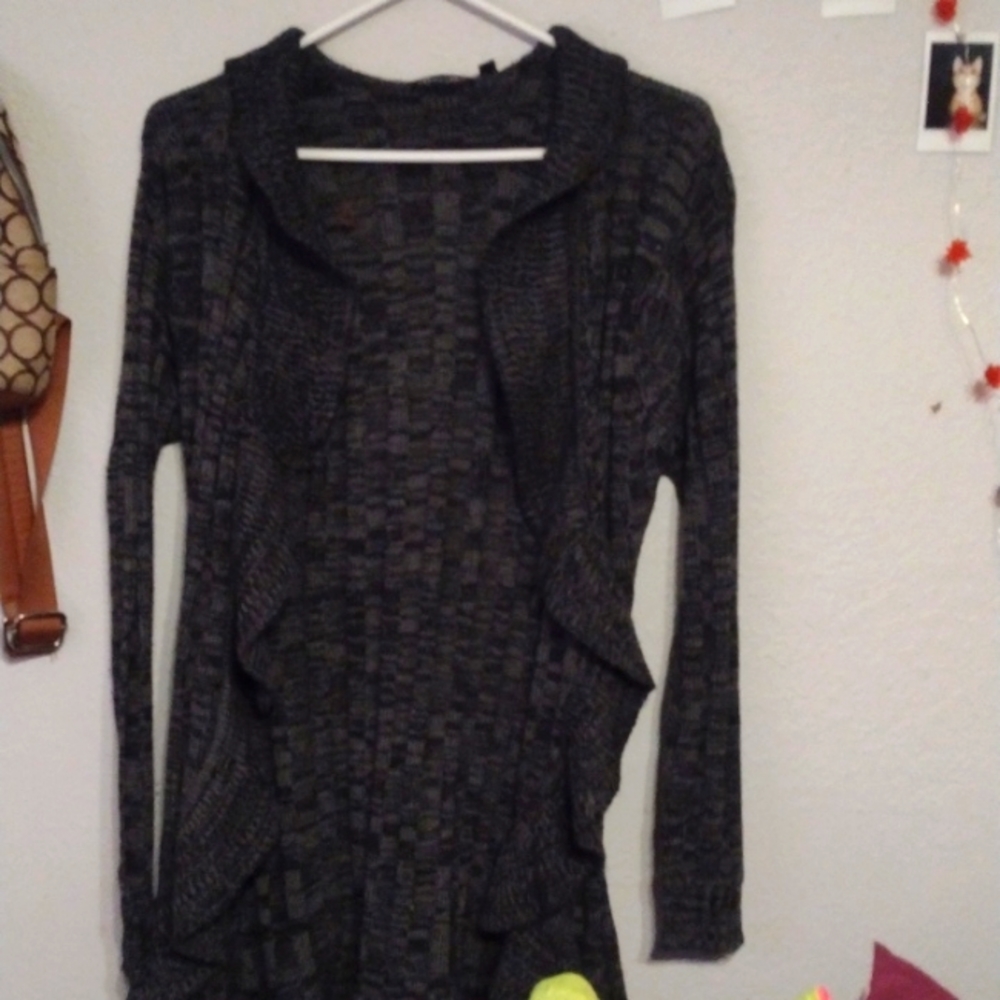 Black and gray overthrow